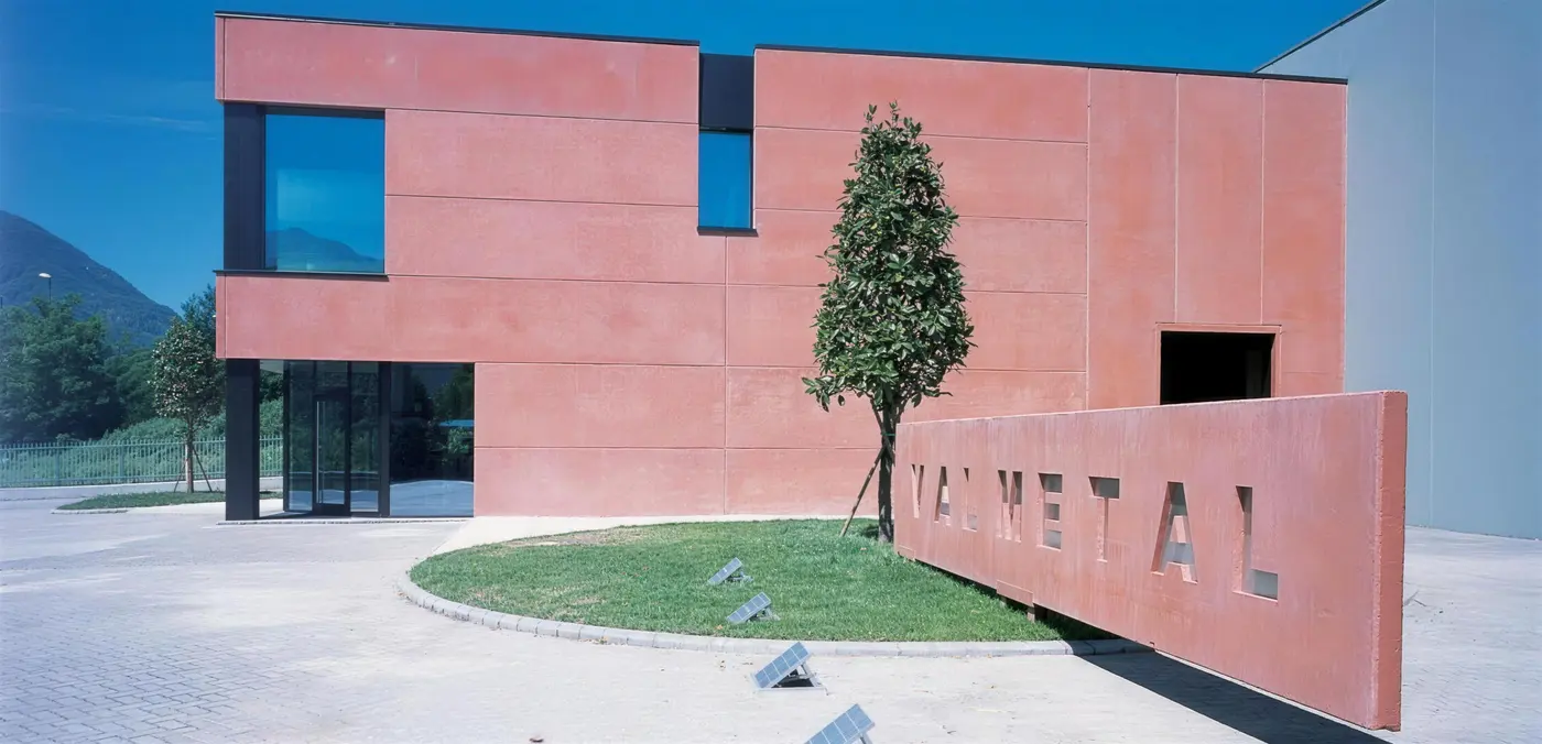 L'ingresso della sede Valmetal